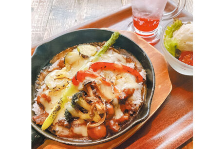 揚げ野菜の焼きチーズカレー